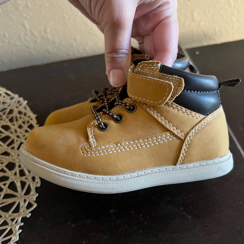Toddler boys boots size 7